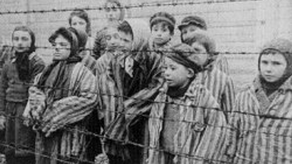 Auschwitz Nedir