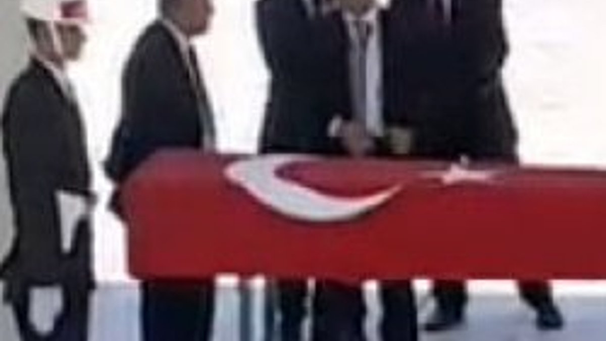 Şehit Er Enes Çakırdoğan için cenaze töreni - Video