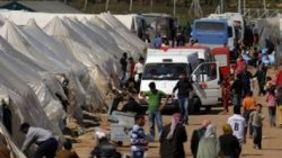 Yaralı 52 Suriyeli Türkiye'ye getirildi