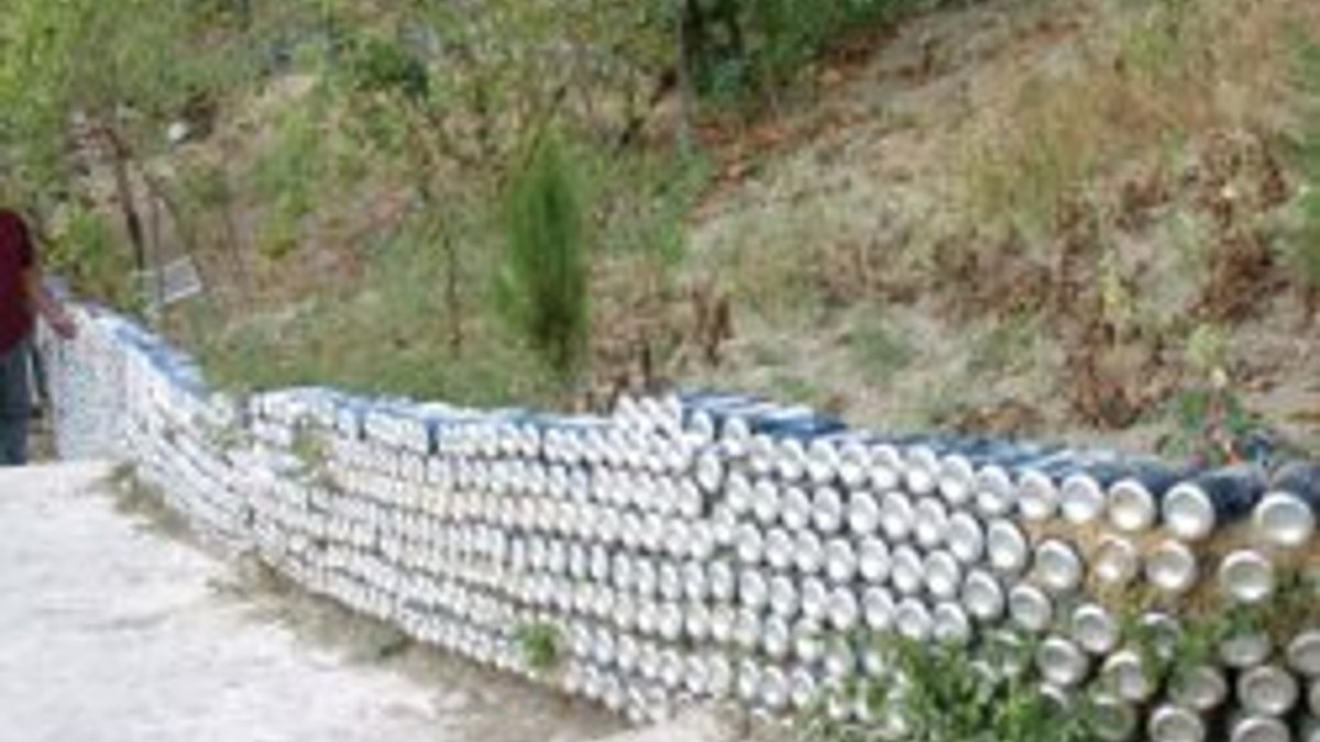 Zonguldak'ta içtiği biralarla duvar ördü
