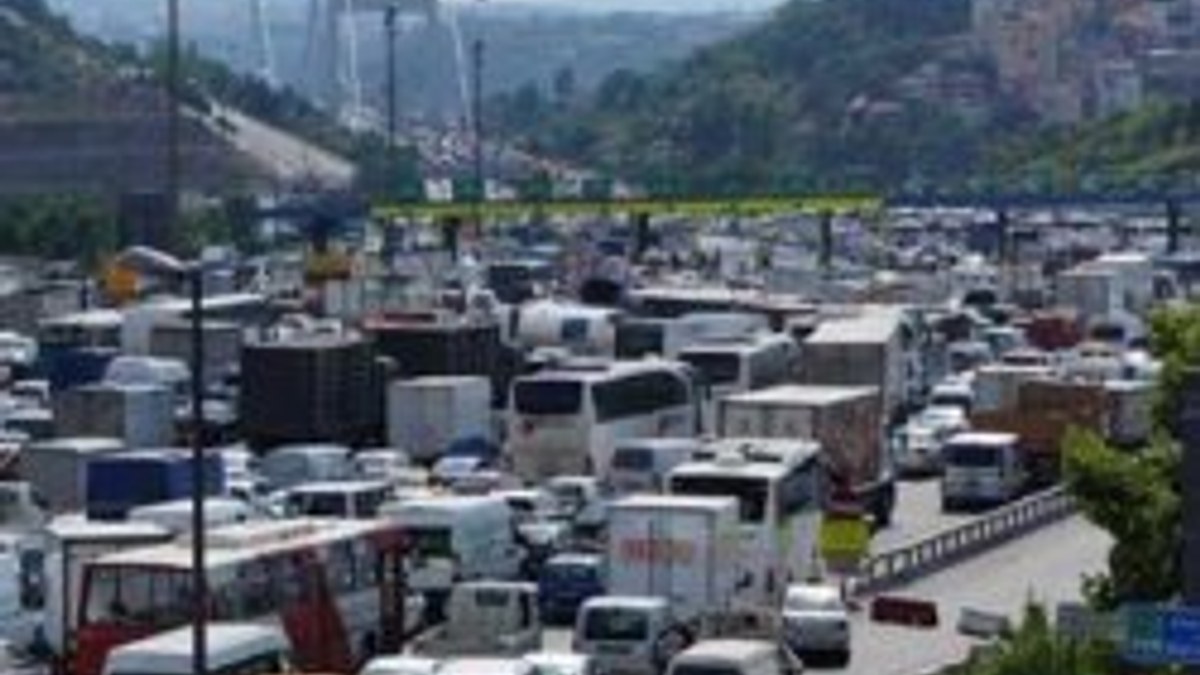 İstanbul trafiği felç oldu