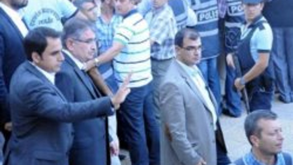 Şehit cenazesinde Atalay ve Şahin'e protesto