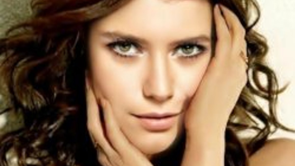 Beren Saat yeni dizi ile dönecek