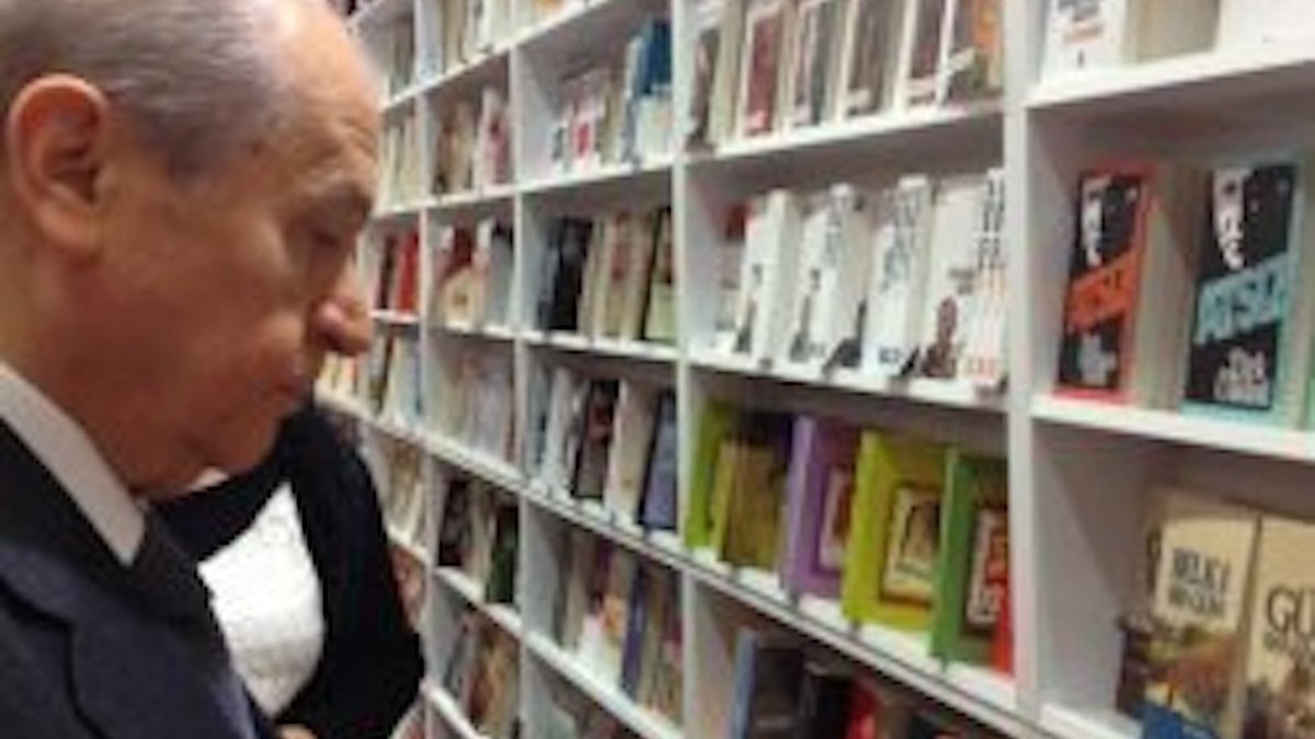 Devlet Bahçeli kitap fuarını ziyaret etti