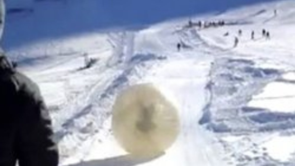 Dev balonla uçurumdan aşağı yuvarlandılar - Video