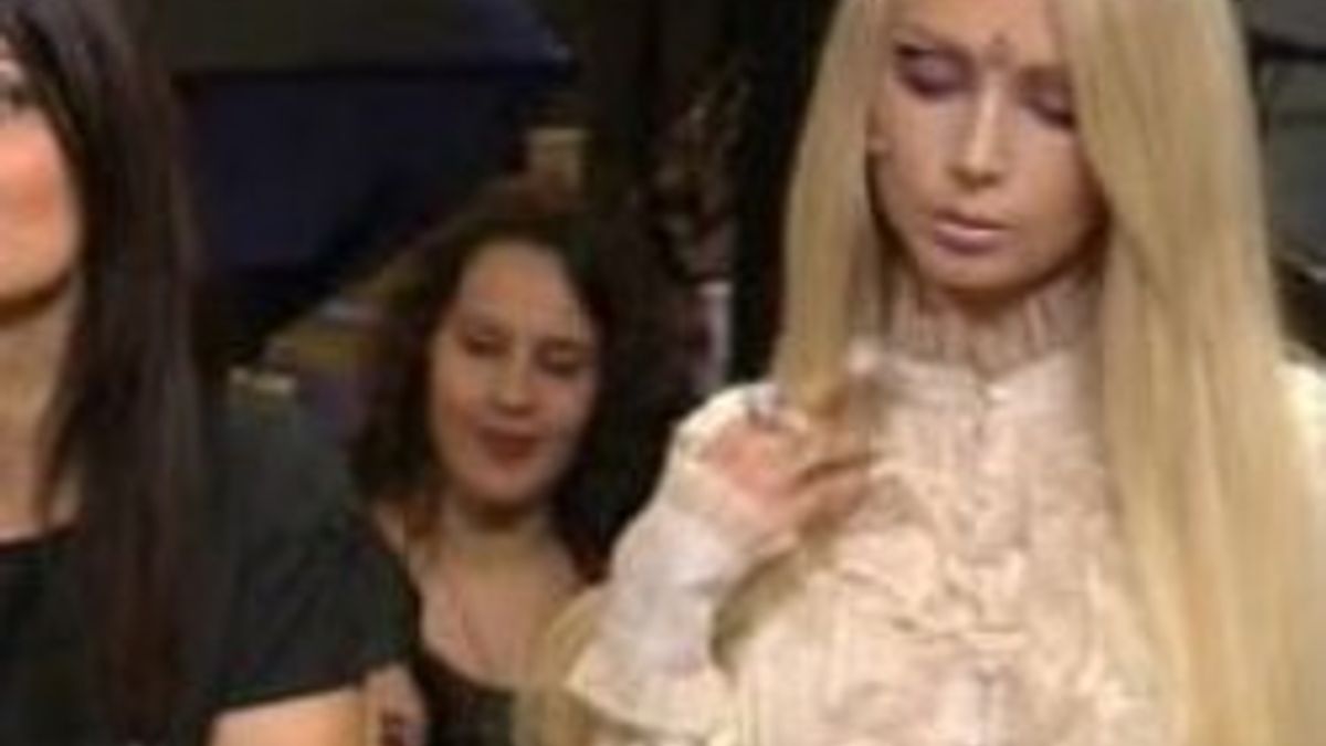 Barbie bebek Valeria Beyaz'ı çok şaşırttı - Foto Galeri