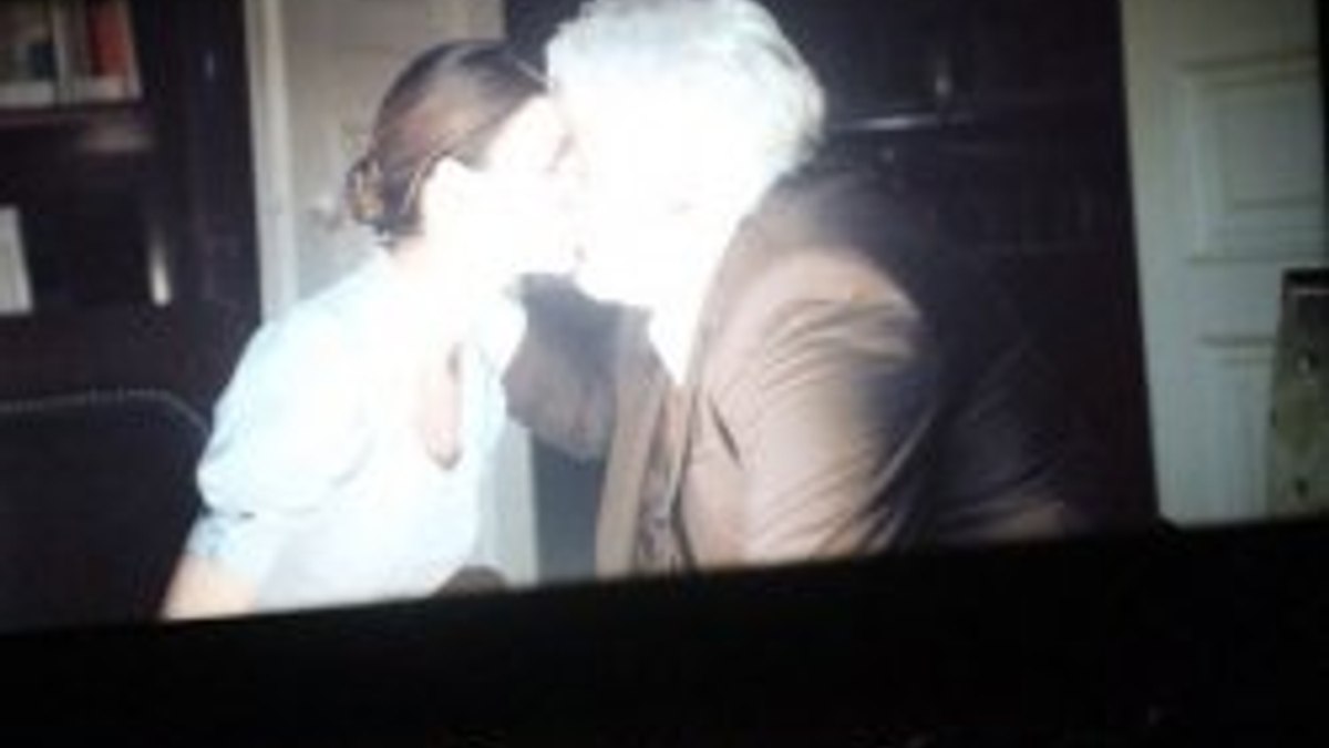Uğur Yücel ve Beren Saat Benim Dünyam filminde öpüştü