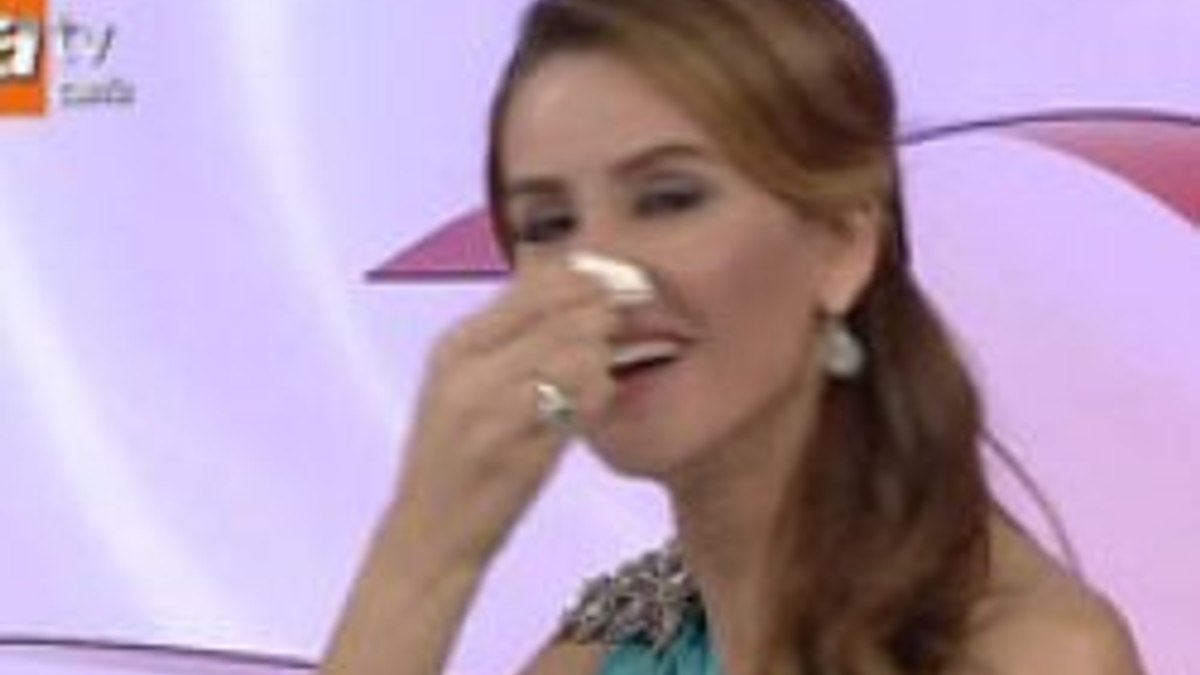 Esra Erol canlı yayında açıkladı: Hamileyim - izle