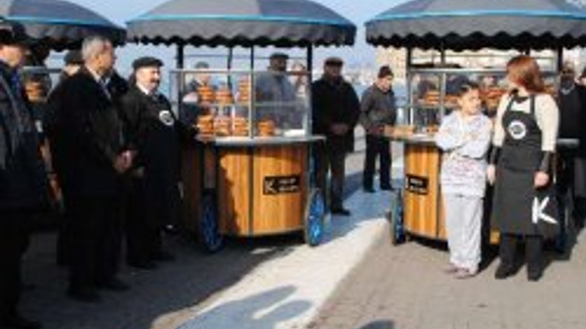 Kadıköy'de çok amaçlı simit arabaları tasarlandı