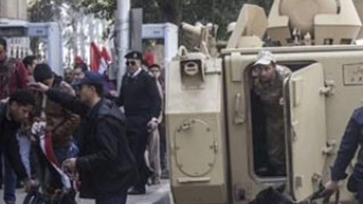 Mısır'da devrim kutlaması: 4 ölü 15 yaralı