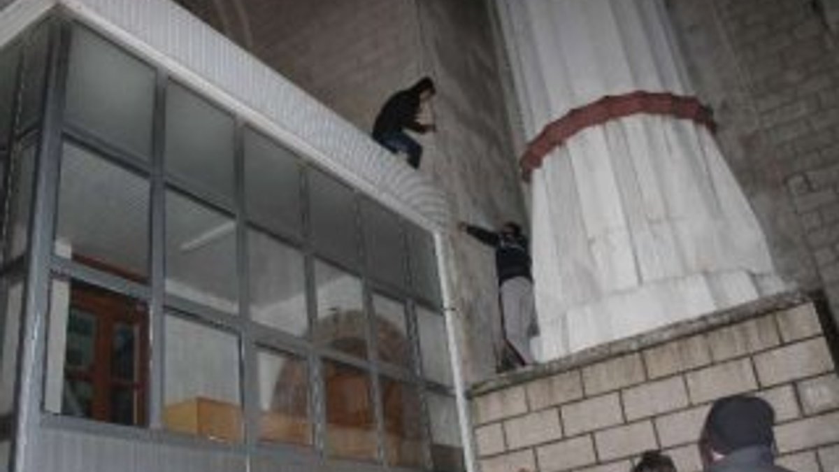Konya'da bir camide intihar girişimi