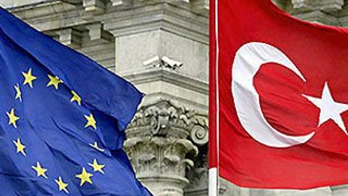 Avrupa Birliği'nin Türkiye raporuna yolsuzluk ayarı