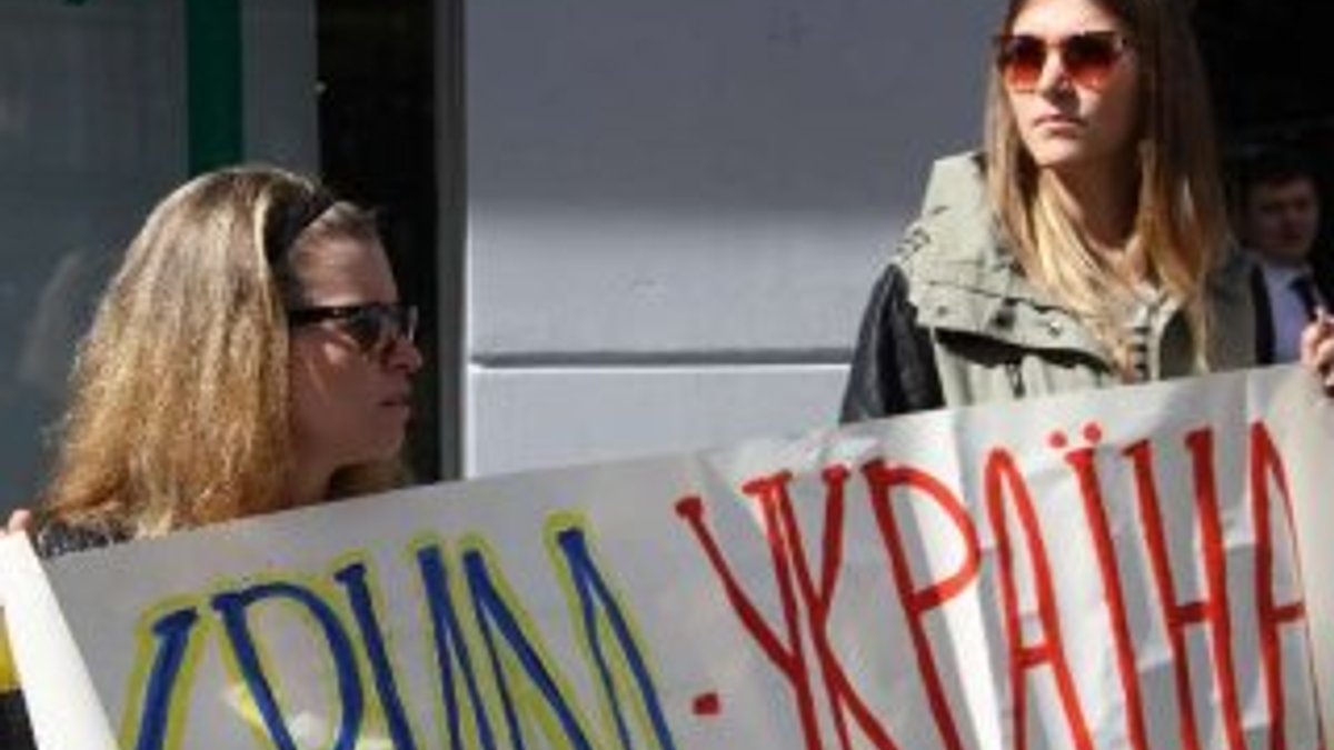 Ukraynalı kadınlardan Kırım eylemi