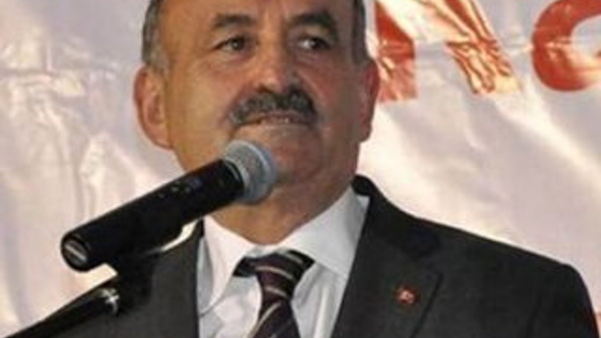 Mehmet Müezzinoğlu'ndan vatandaşa: Bir dakika sabret