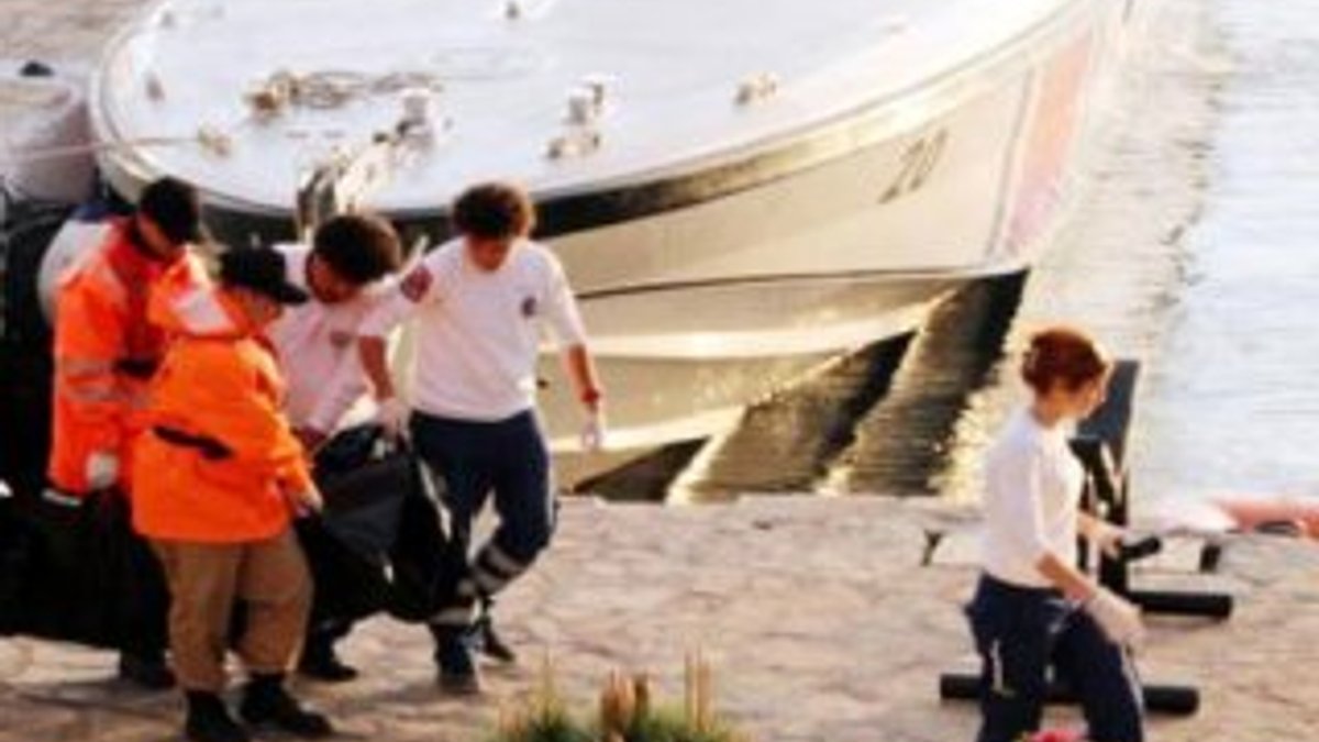 Antalya'da denizde iki erkek cesedi bulundu