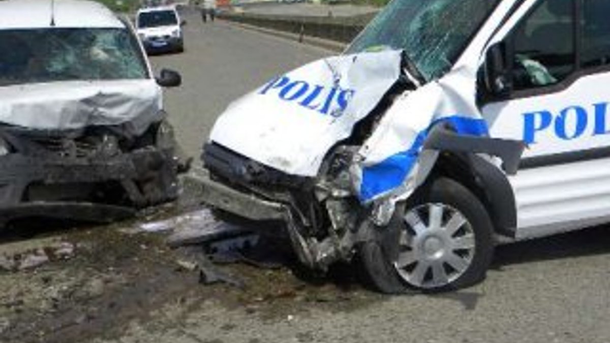 Bakan Müezzinoğlu'nun konvoyunda trafik kazası: 4 yaralı