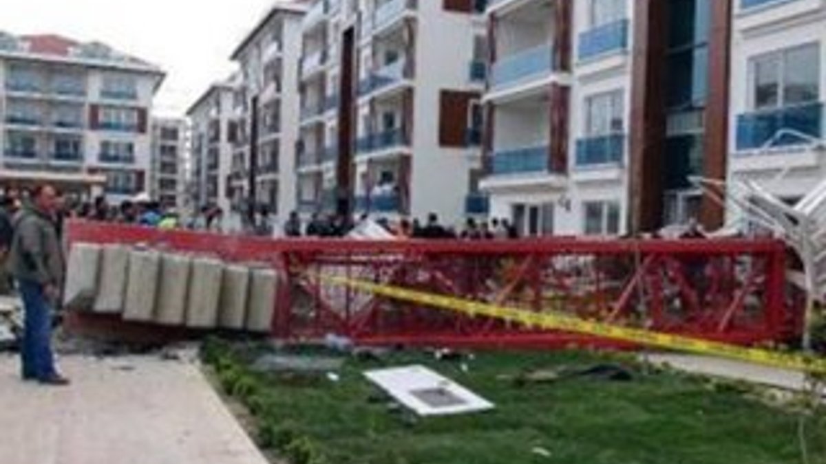 İstanbul'da bir sitede vinç dehşeti: 1 ölü 2 ağır yaralı