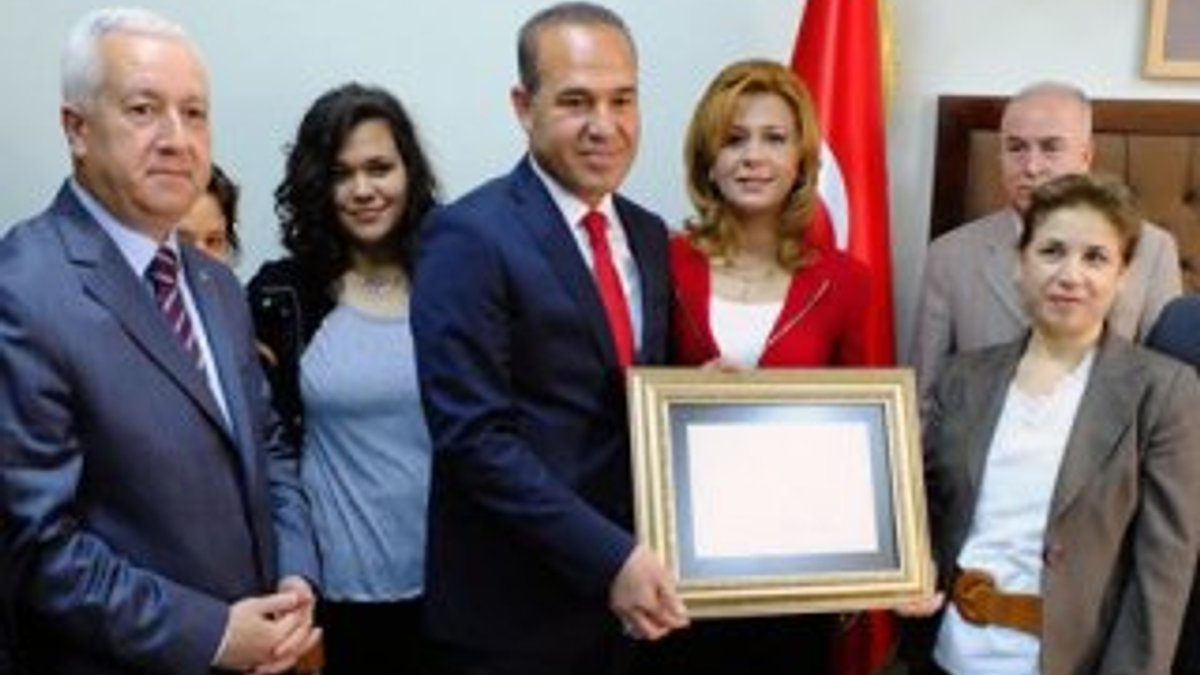 Adana'nın yeni başkanı Hüseyin Sözlü mazbatasını aldı