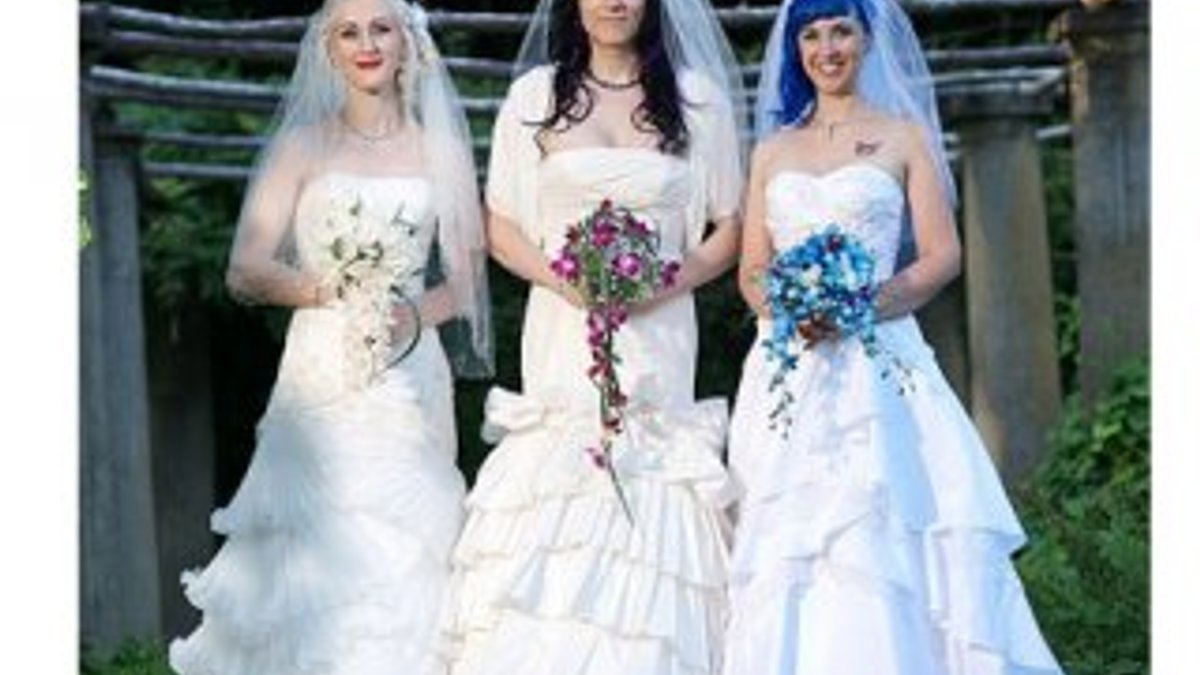 Dünyadaki ilk üçlü lezbiyen evlilik ABD'de gerçekleşti