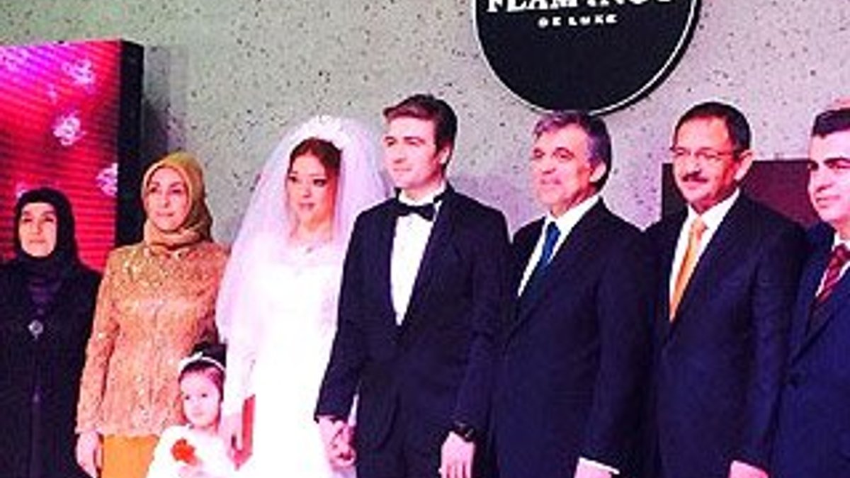Cumhurbaşkanı Gül nikah şahidi oldu