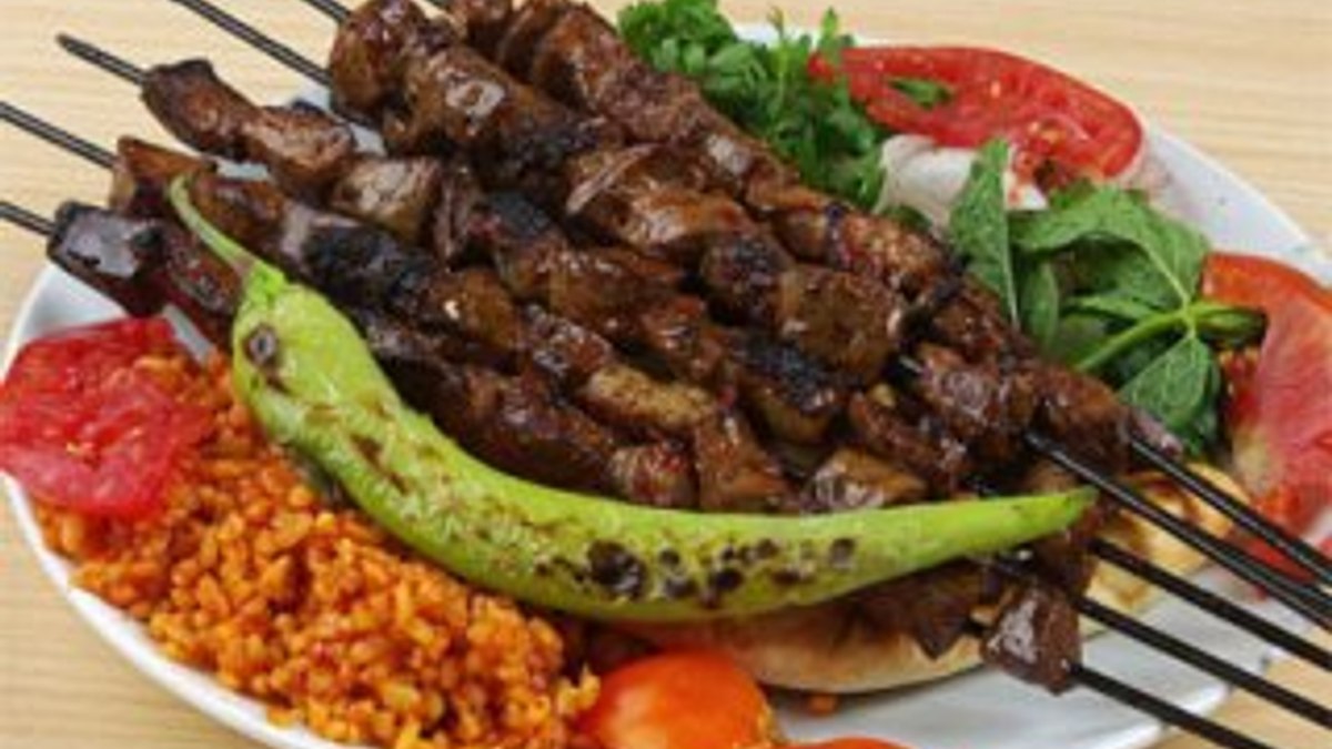 Canan Karatay: Kebap yiyerek zayıflayın