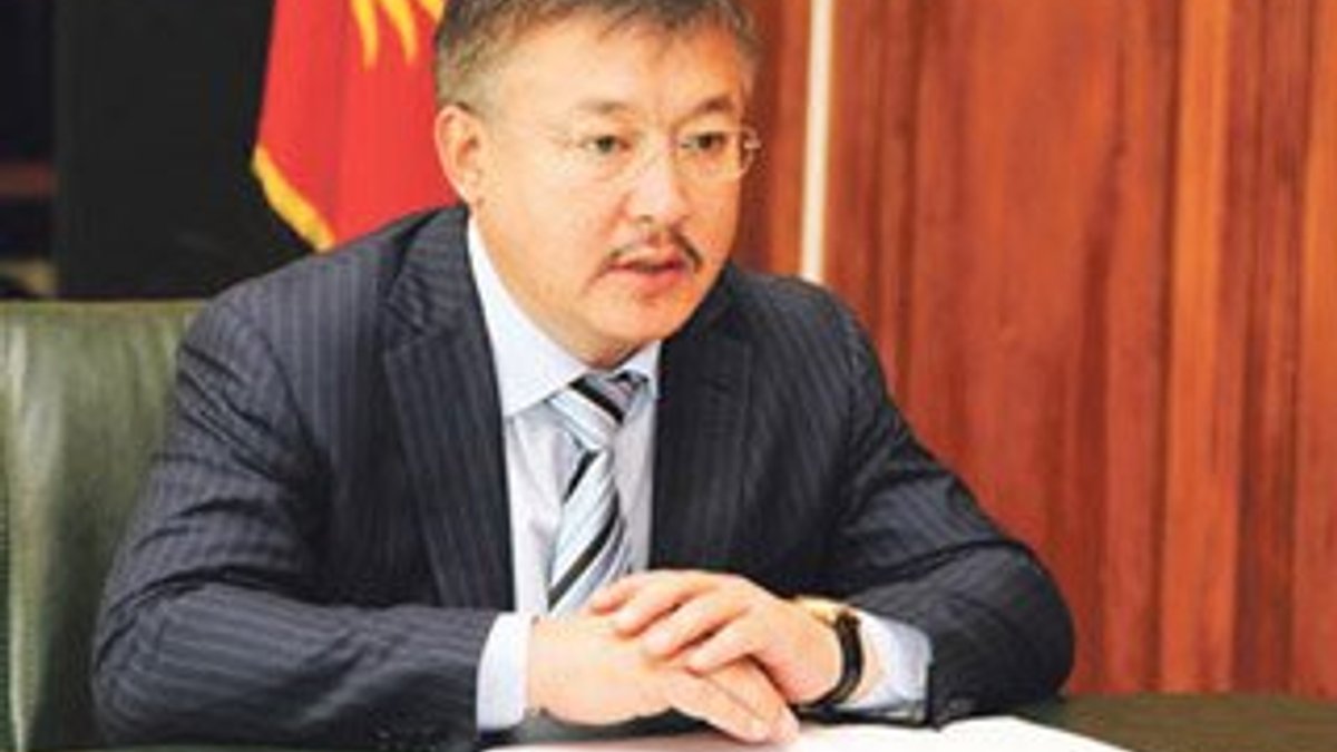 Kırgızistan'da gözaltına alınan vekil için yol kapattılar