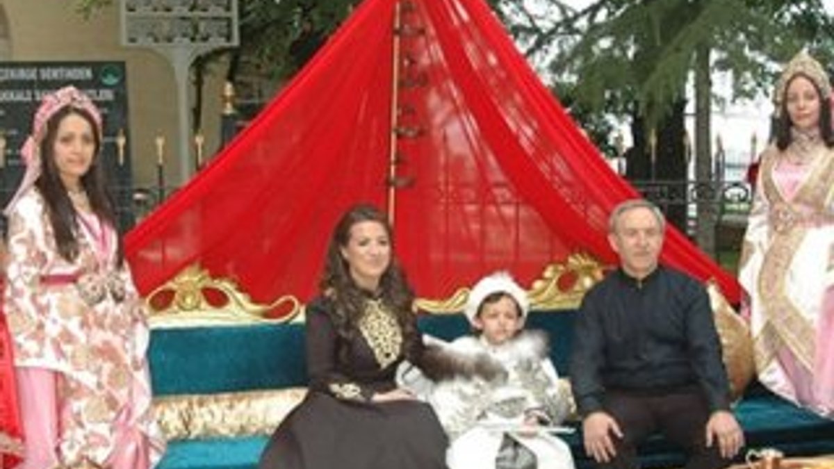 Bursa Vali Yardımcısı'ndan Osmanlı usulü sünnet düğünü İZLE