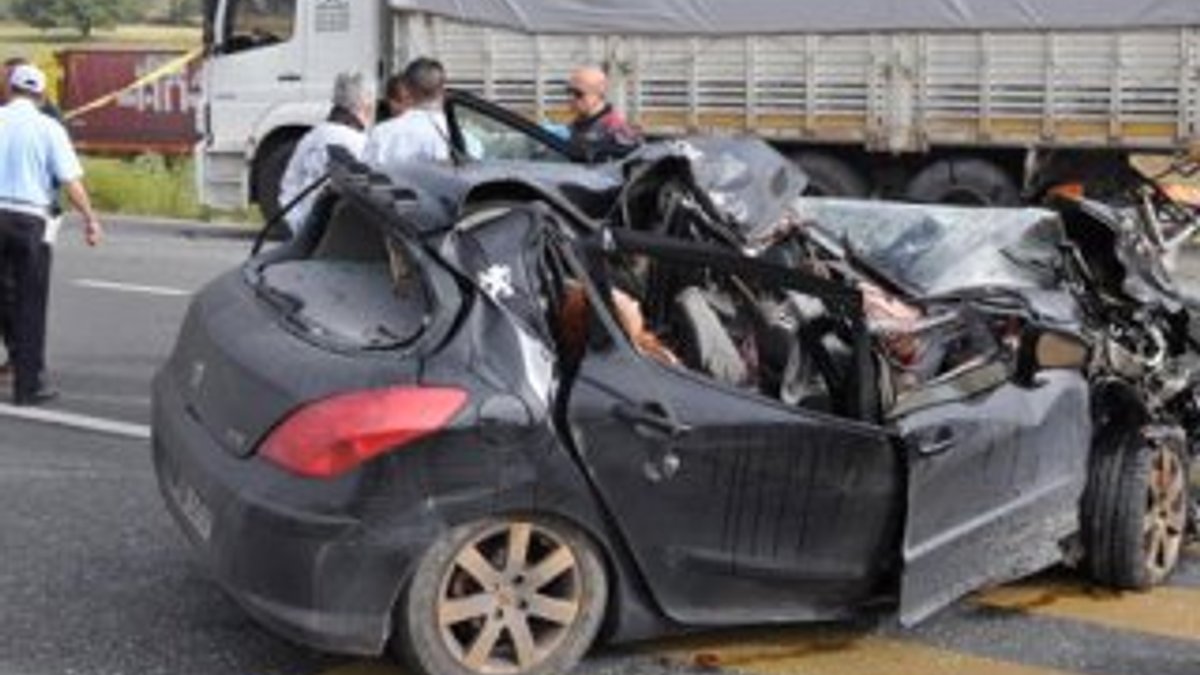 Uşak'ta trafik kazası: 3 ölü