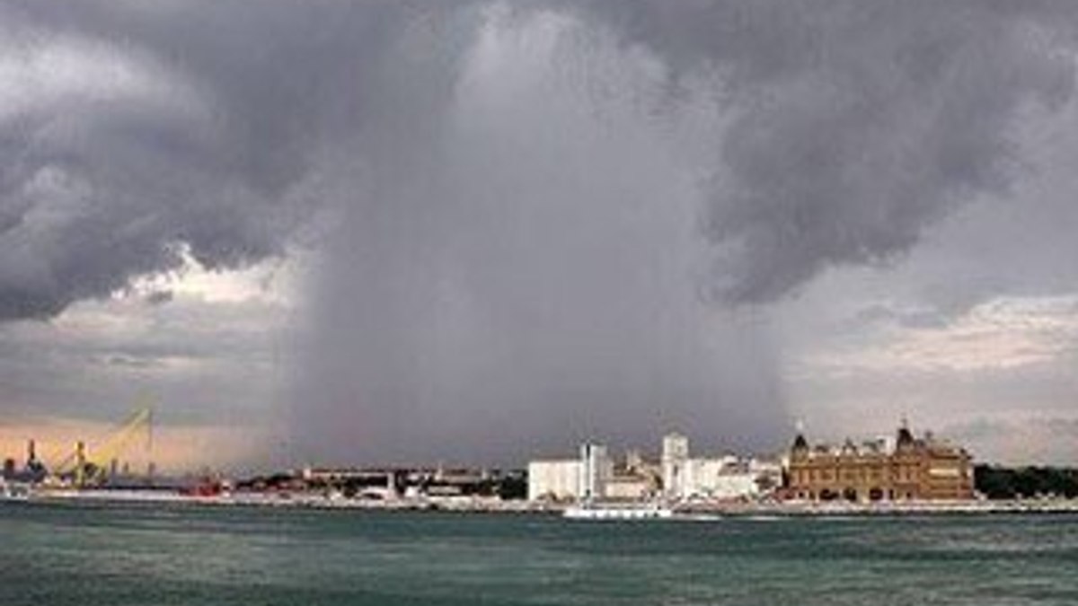 İstanbul'da gök delindi dedirten fotoğraf