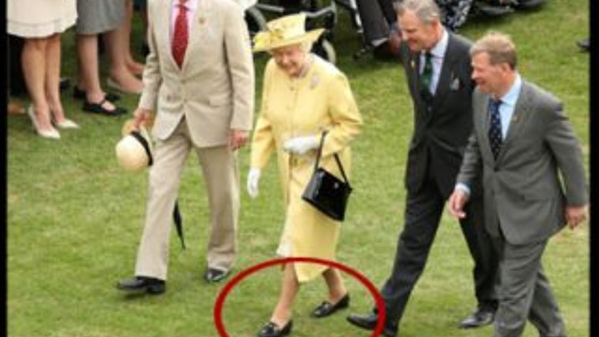 Kraliçe Elizabeth'in vazgeçemediği ayakkabılarının sırrı