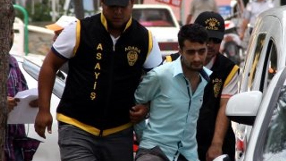 Adana'da yüzünü kapatan hırsız kaşından yakalandı