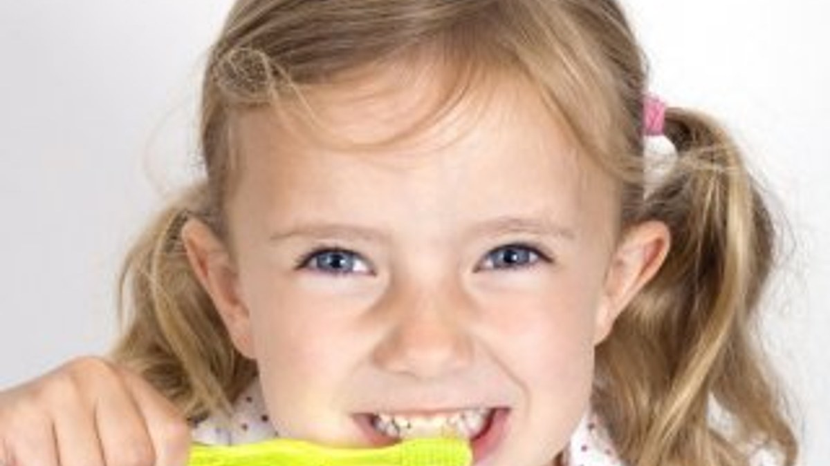 Bebek ve çocuklarda süt dişlerinin korunması