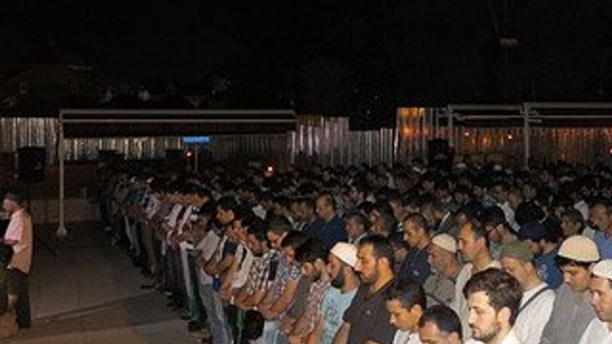 Gazze şehitleri için Fatih'te gıyabi cenaze namazı