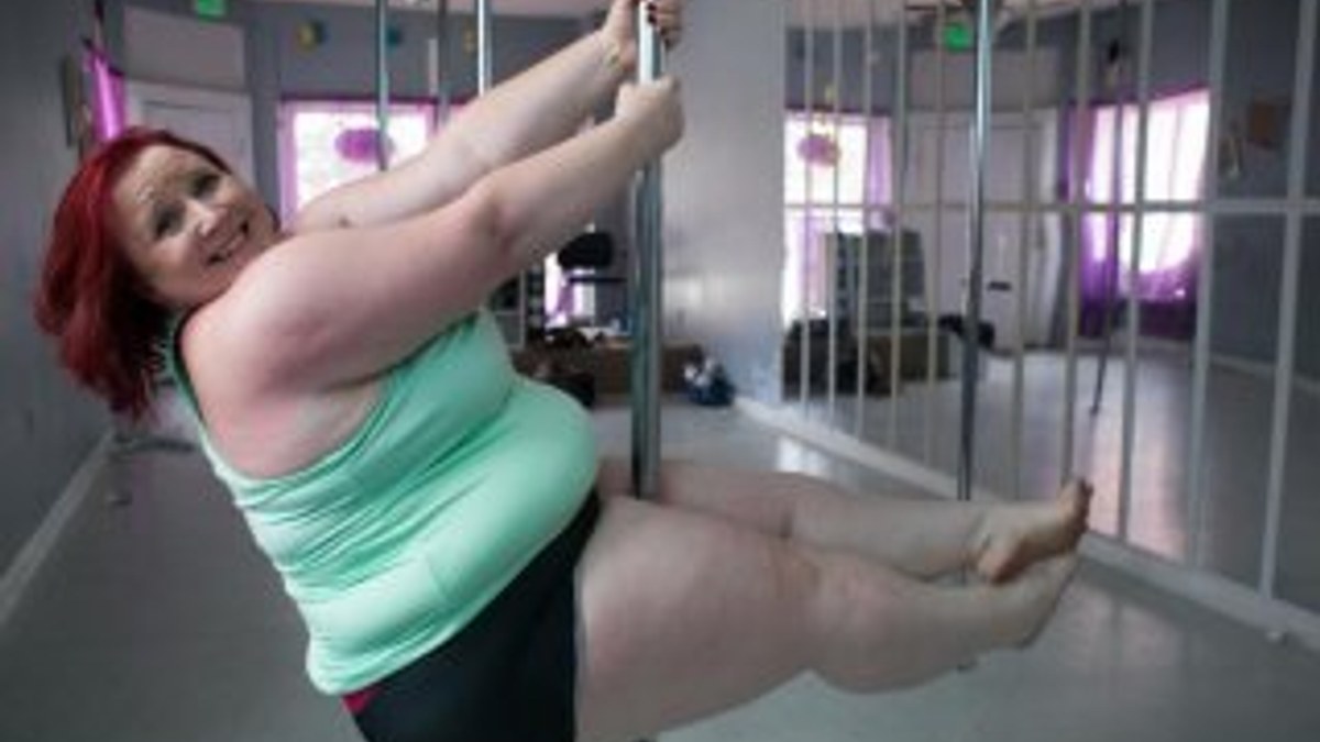 Dünyanın en kilolu direk dansçısı İZLE