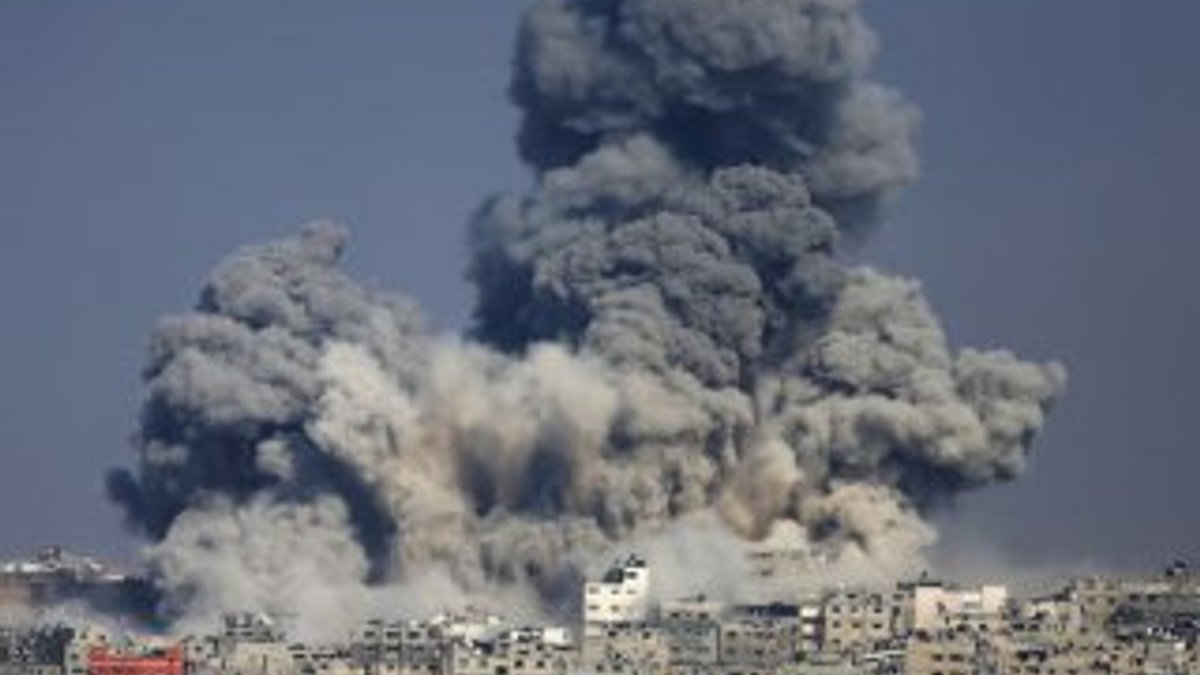 İsrail Gazze'de BM Mülteci Yardım Kuruluşu'nu vurdu