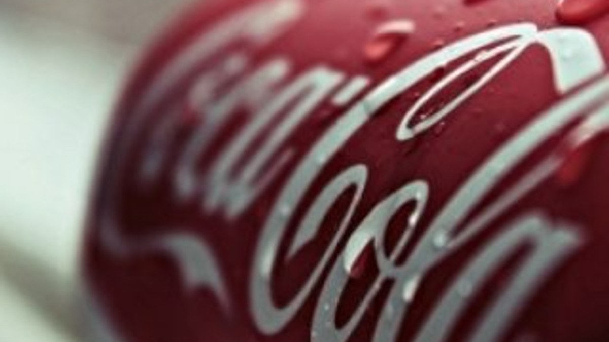Coca Cola 4 Rus televizyon kanalından reklamlarını çekti