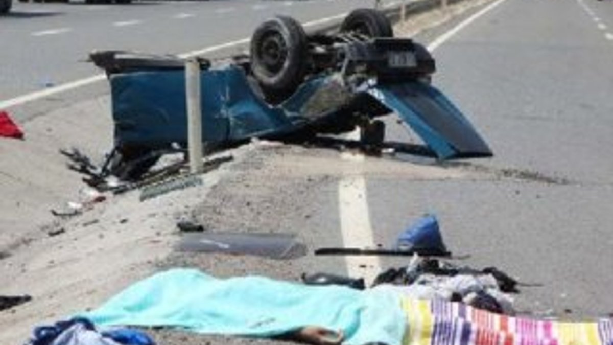 Şile yolu üzerinde bir otomobil ikiye bölündü: 1 ölü
