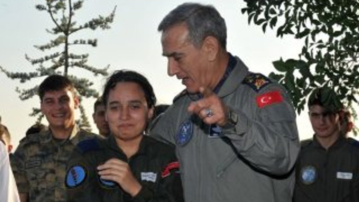 Orgeneral Öztürk Genç Kartallar’ı bizzat ıslattı