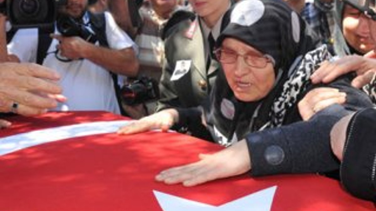 Şehit Emre As toprağa verildi