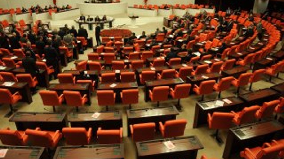 AK Parti Meclis'i olağanüstü toplantıya çağırdı