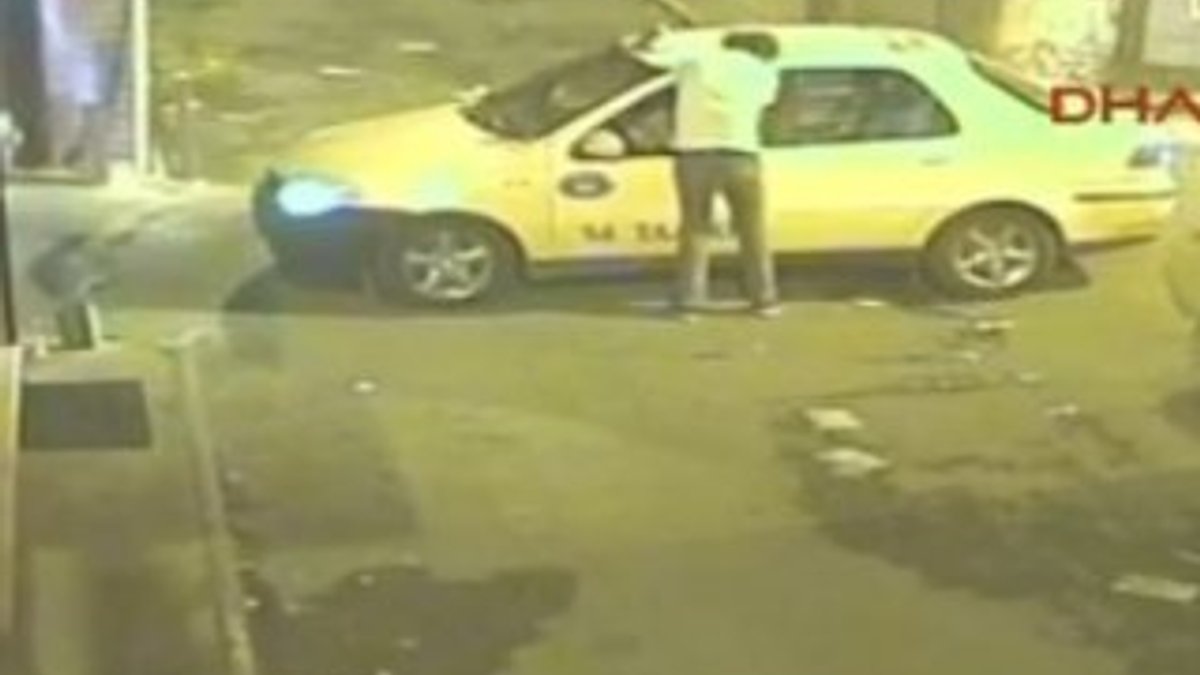 İstanbul'da bir taksici gasp edildi İZLE