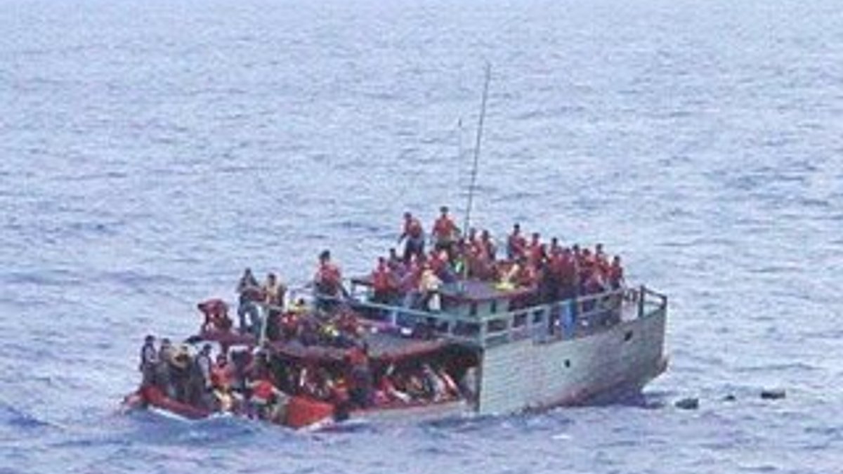 500 mülteciyi taşıyan gemiyi batırıp kaçtılar