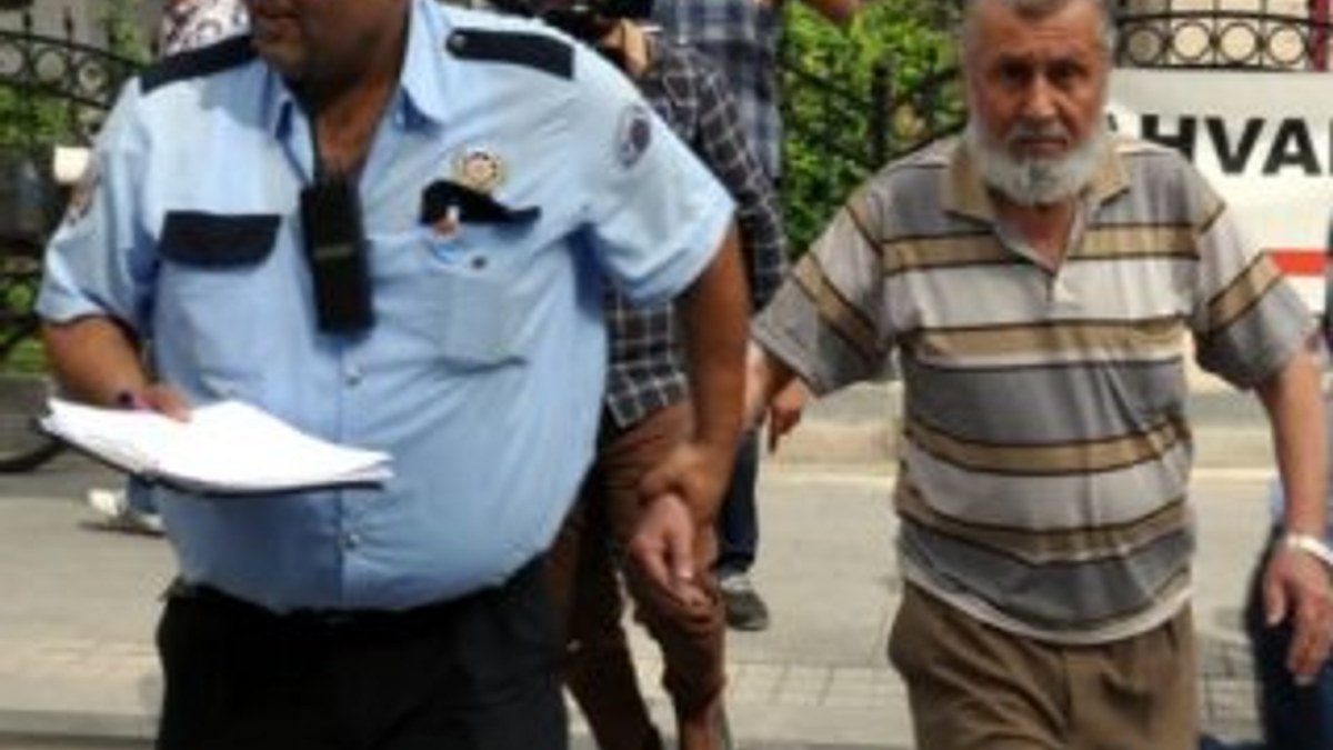 Konya'da 75 yaşındaki adamın emekli maaşını gasp ettiler