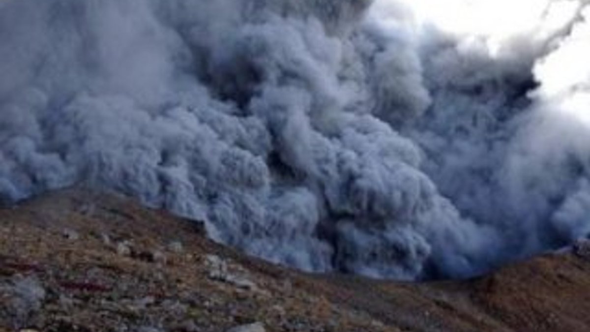 Japonya'da yanardağ patladı İZLE