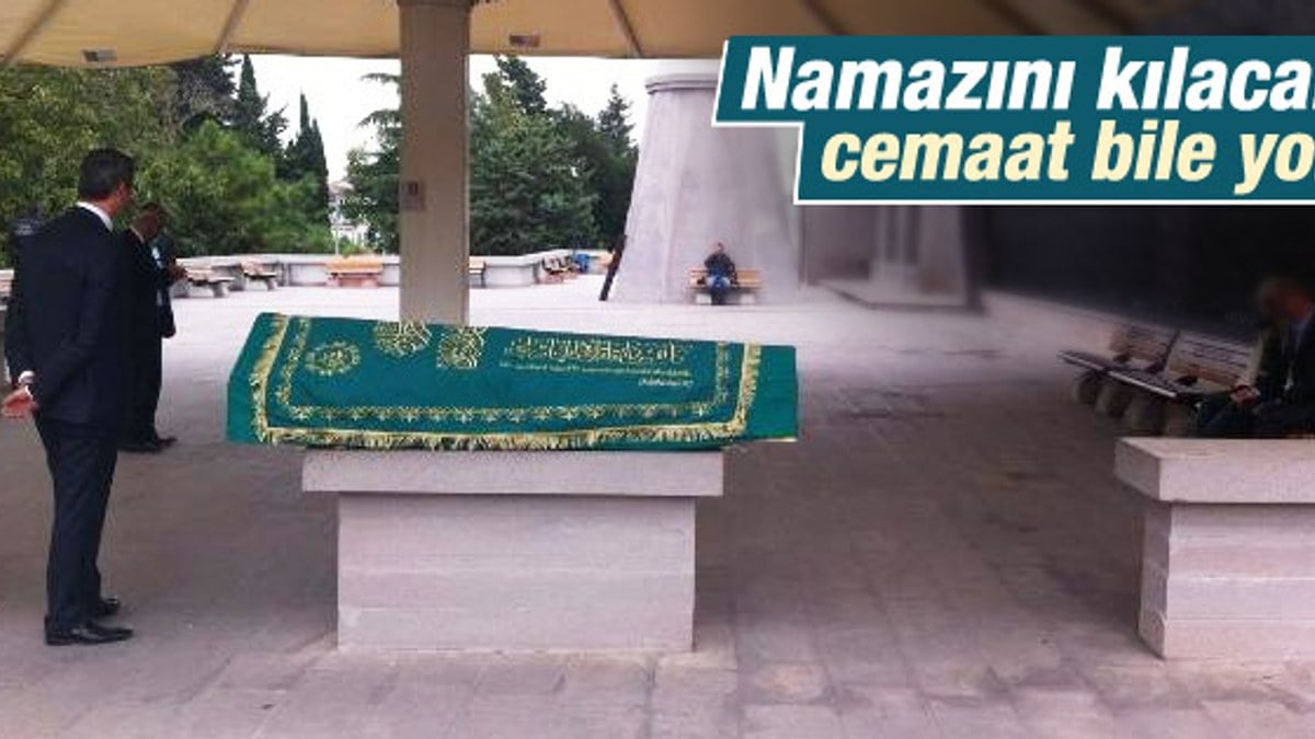 Cem Garipoğlu Karacaahmet Mezarlığı'nda defnedildi