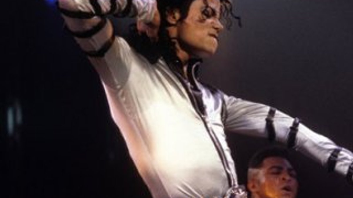 En çok gelir elde eden ölü ünlü: Michael Jackson