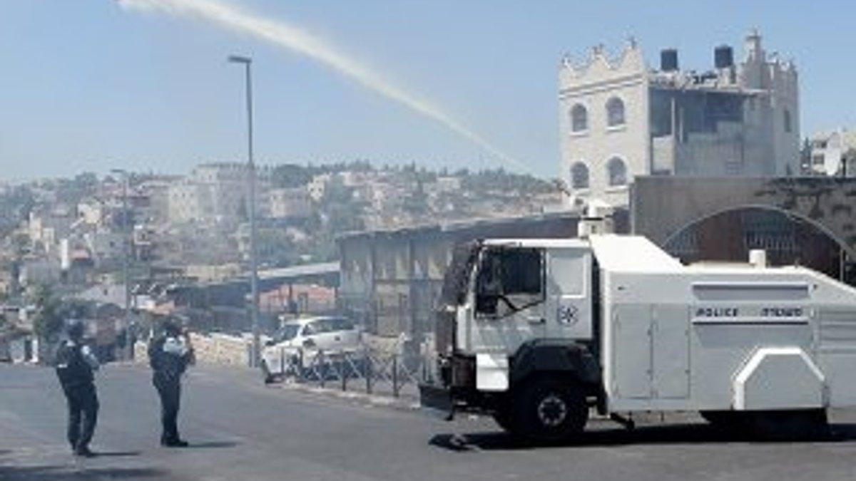 İsrailli askerler Filistinlilere foseptik suyu sıktı