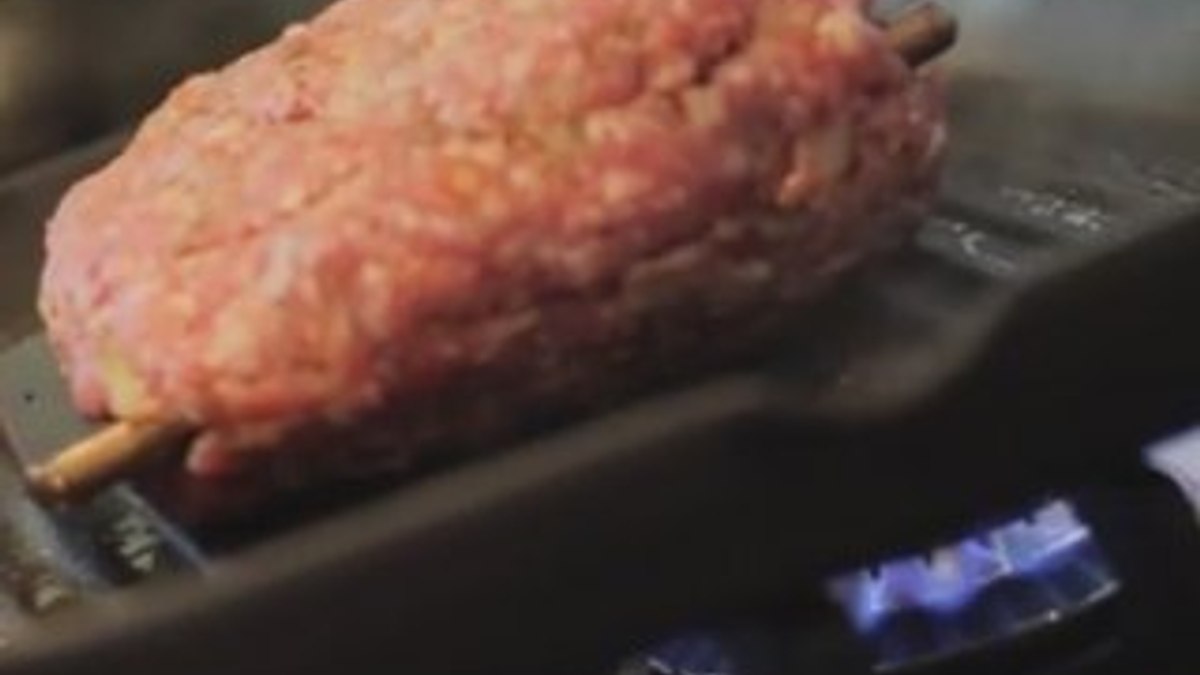 Suya dayanıklı Xperia Z3'e pişirme testi İZLE