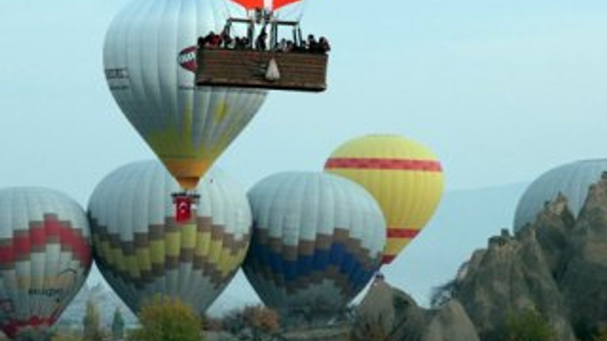 Balonlar 29 Ekim Cumhuriyet Bayramı için havalandı