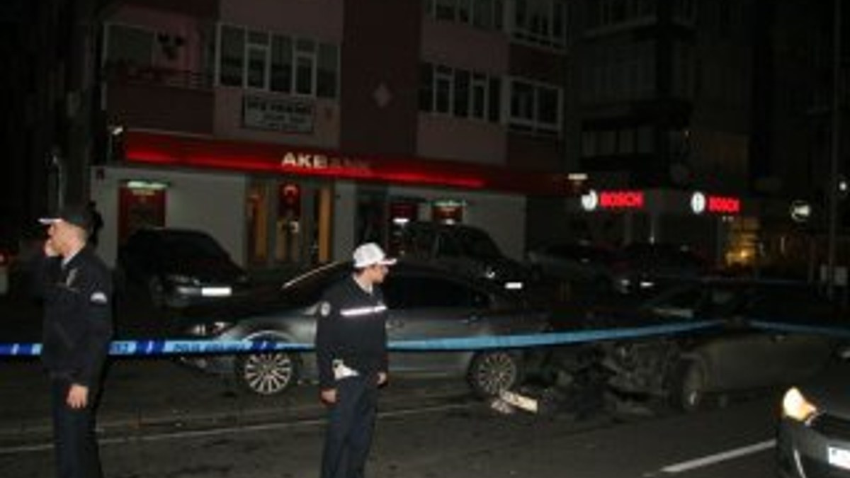 İstanbul'da bıçaklı dehşet: 3 kişiyi yaraladı